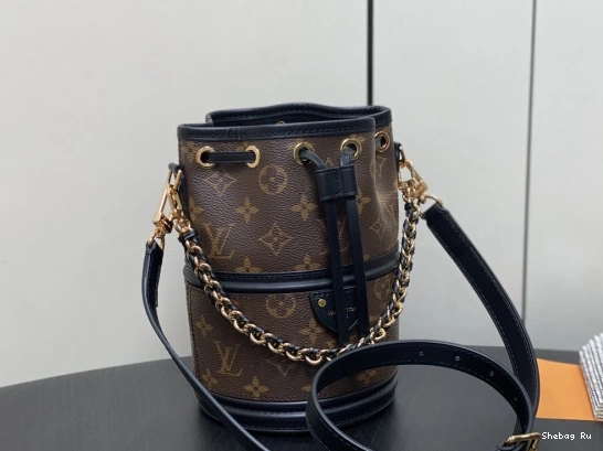 VUITTON Canoe LOUIS Bag-14*20.5*14CM New 0726